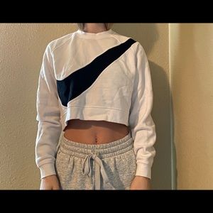 Crop top Nike sweatshirt
